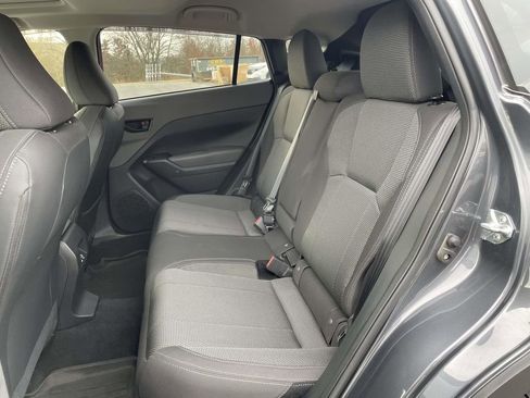 Used 2024 Subaru Crosstrek 2.0i Premium image 3