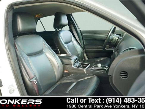 Used 2021 Chrysler 300 Touring L image 49