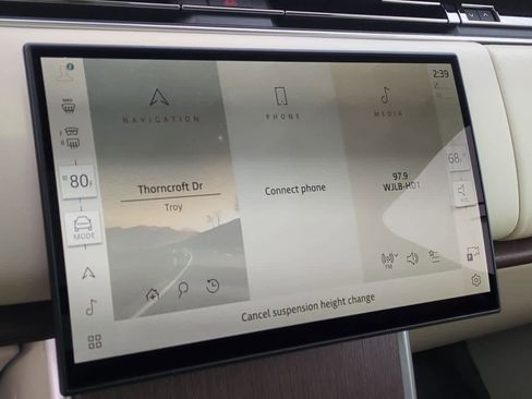 Certified 2024 Land Rover Range Rover SE image 28