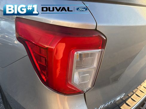Used 2020 Ford Explorer Limited RWD image 8