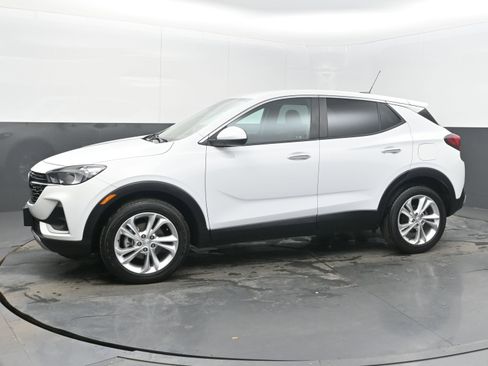 Used 2023 Buick Encore GX Preferred w/ Cold Weather Comfort Package image 4