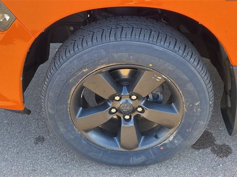Used 2019 RAM 1500 Express w/ Ignition Orange Sport Package image 10