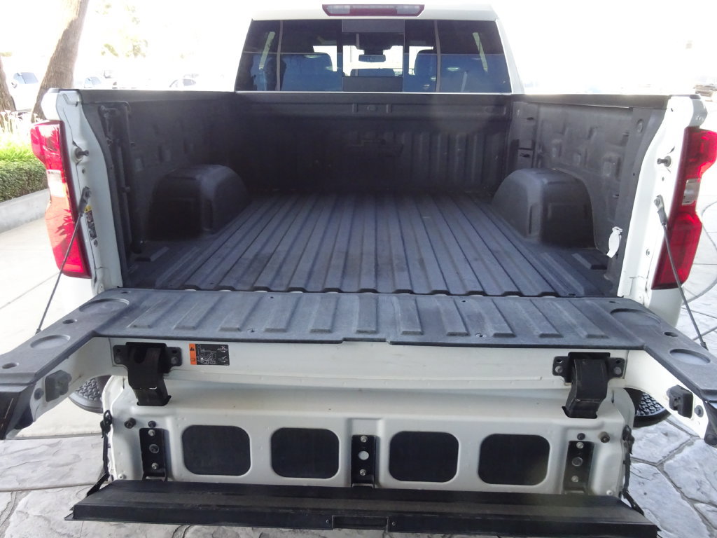 Certified 2022 Chevrolet Silverado 1500 LTZ AWD/4WD image 8
