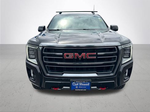 Used 2023 GMC Yukon AT4 w/ Technology Package AWD/4WD image 3