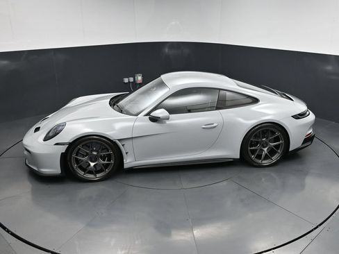 Certified 2024 Porsche 911 GT3 RS RWD image 17