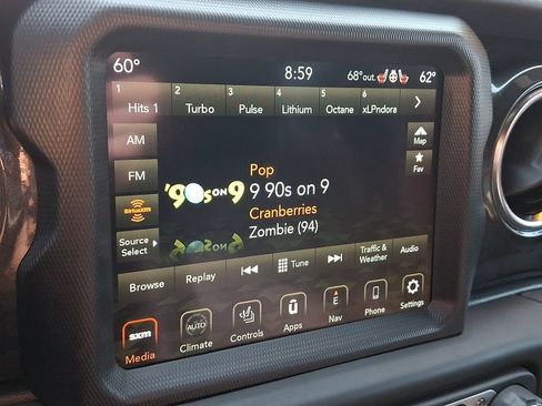 Used 2021 Jeep Wrangler Unlimited Sahara AWD/4WD image 18