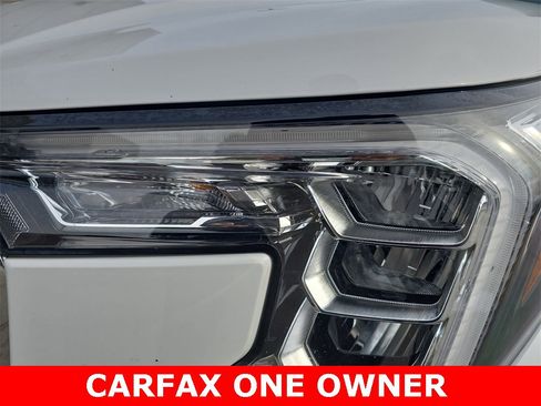 Used 2024 GMC Terrain SLE image 31