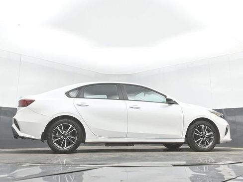 Used 2023 Kia Forte LXS w/ LXS Technology Package FWD image 45