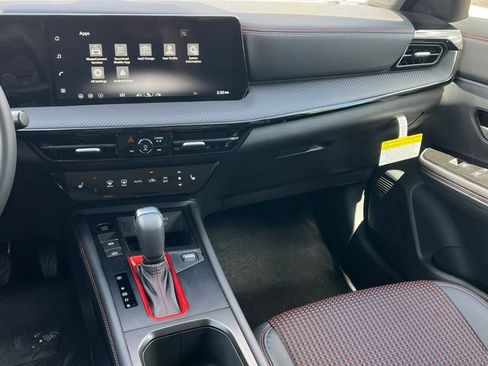 New 2026 Nissan Kicks SR w/ Cold Weather Package AWD/4WD image 32