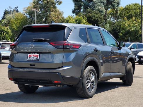 New 2026 Nissan Rogue S image 3
