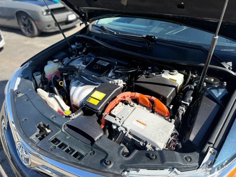Used 2012 Toyota Camry XLE w/ Leather Pkg FWD image 15