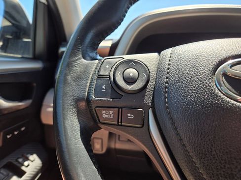 Used 2014 Toyota RAV4 Limited w/ Technology Package AWD/4WD image 34