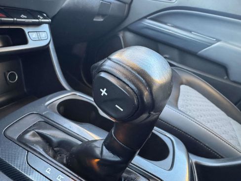 Used 2017 Chevrolet Colorado Z71 image 38