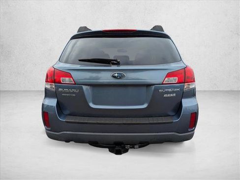 Used 2013 Subaru Outback 2.5i Premium AWD/4WD image 6