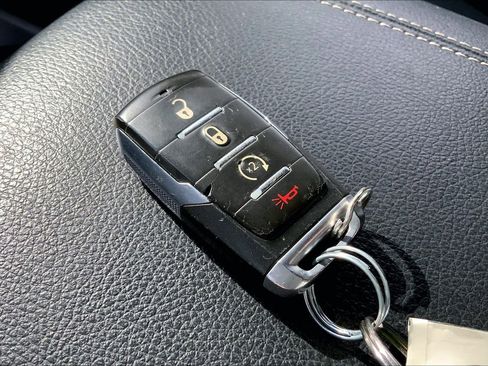 Used 2019 RAM 1500 Big Horn image 13