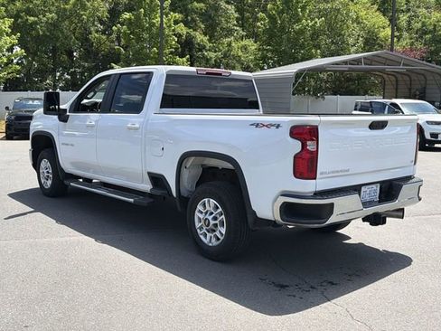 Used 2025 Chevrolet Silverado 2500 LT w/ Convenience Package AWD/4WD image 11