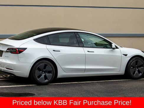 Used 2022 Tesla Model 3 Long Range AWD/4WD image 8