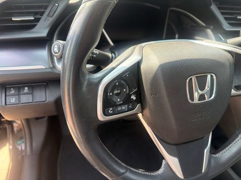 Used 2016 Honda Civic Touring image 18