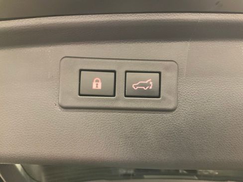 Used 2022 Subaru Outback Touring image 24