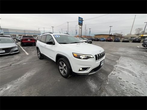 Used 2022 Jeep Cherokee Limited image 2