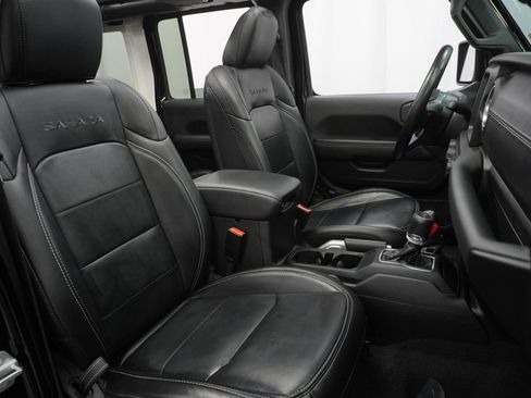 Used 2023 Jeep Wrangler Unlimited Sahara w/ Cold Weather Group image 50