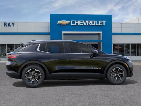 New 2026 Chevrolet Equinox EV LT image 37