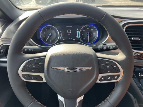New 2026 Chrysler Pacifica Pinnacle image 15