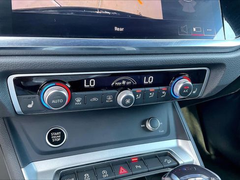 Certified 2025 Audi Q3 2.0T Premium w/ Convenience Package image 30