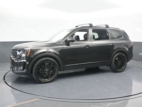 Used 2022 Kia Telluride SX w/ SX Prestige Package image 2