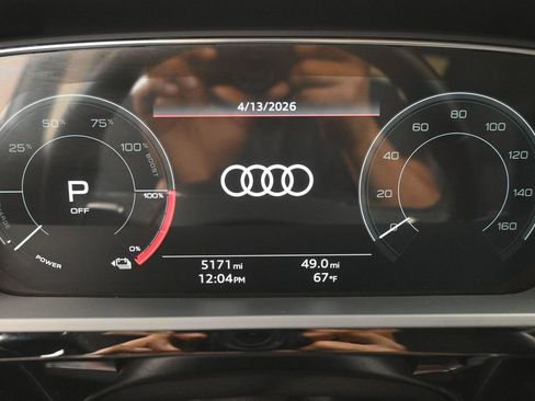 Used 2024 Audi Q8 e-tron Prestige w/ Prestige Package image 19