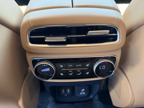 Used 2024 Genesis GV80 3.5T w/ Prestige Package AWD/4WD image 26