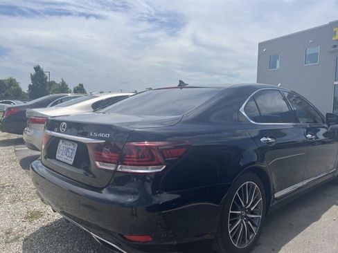 Used 2013 Lexus LS 460 w/ F-Sport Pkg RWD image 12