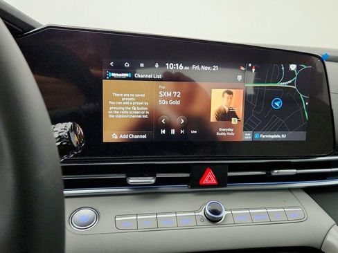 Used 2025 Hyundai Elantra Limited image 17