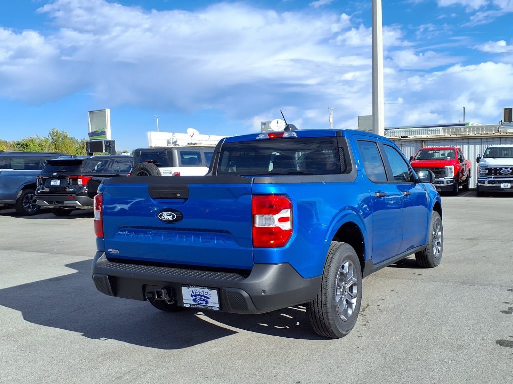 New 2026 Ford Maverick XLT w/ XLT Luxury Package FWD image 10