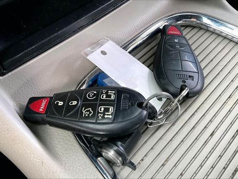 Used 2019 Dodge Grand Caravan SXT w/ Driver Convenience Group FWD image 15