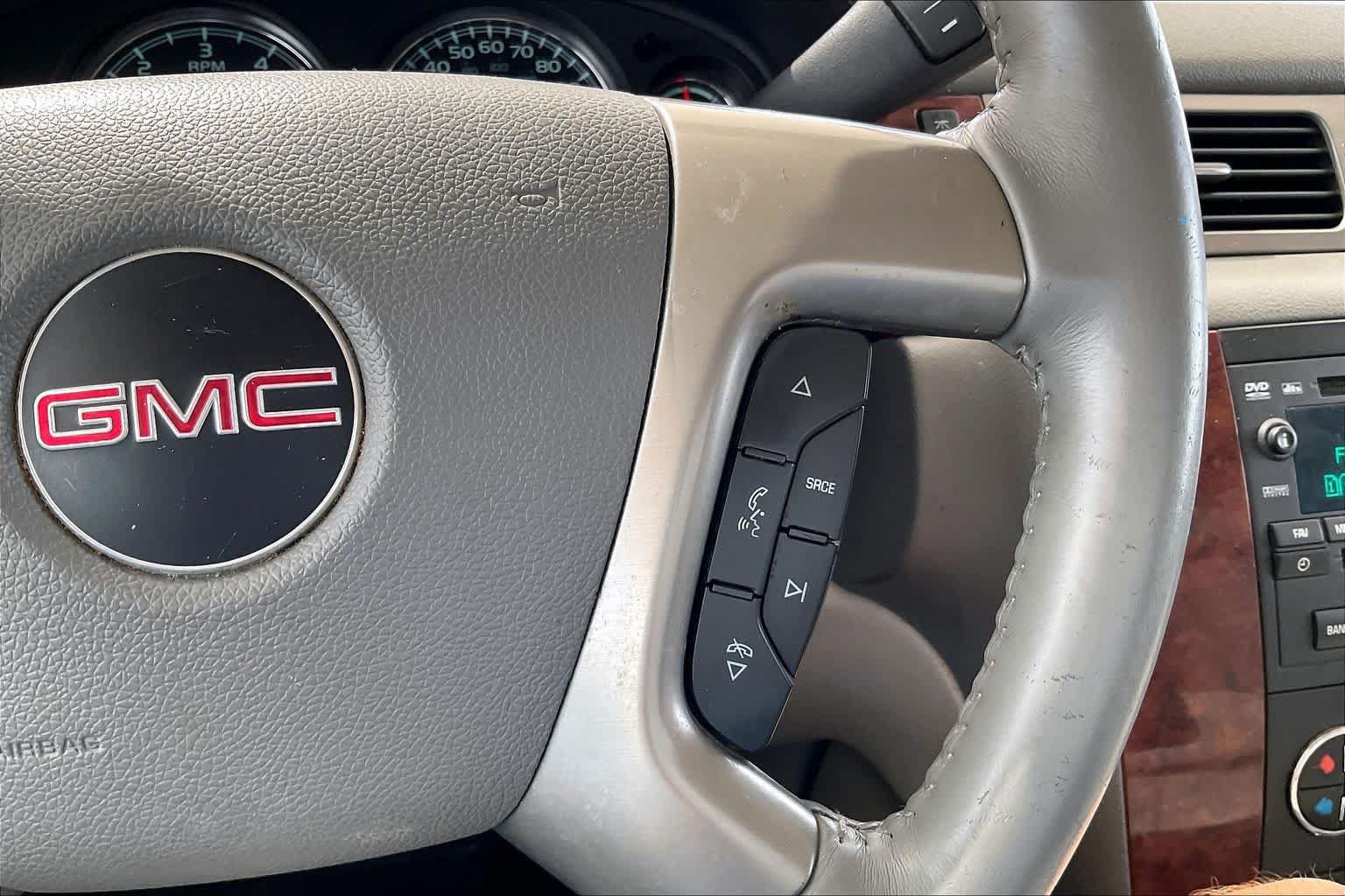 Used 2013 GMC Yukon XL SLT w/ SLT-2 Equipment Package AWD/4WD image 25