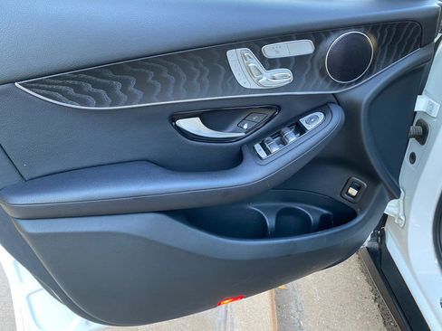 Used 2016 Mercedes-Benz GLC 300 w/ Premium Package image 25