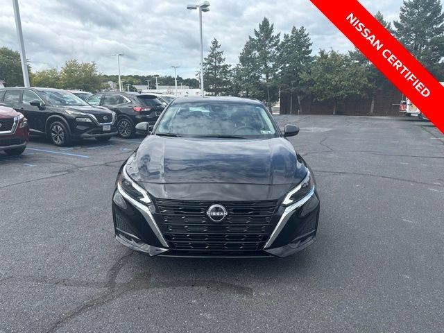 Certified 2025 Nissan Altima 2.5 SV AWD/4WD image 3