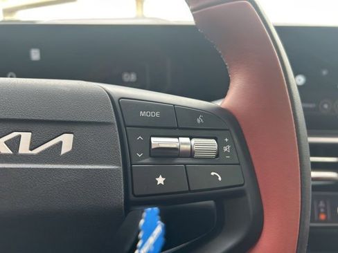 Used 2026 Kia Sportage SX FWD image 25