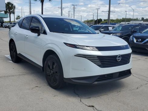 Used 2025 Nissan Murano SV FWD image 9
