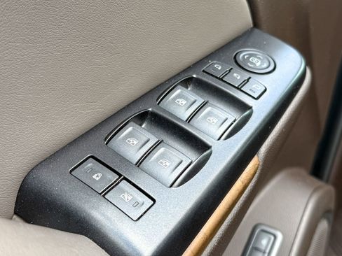 Used 2020 GMC Yukon Denali w/ Denali Ultimate Package AWD/4WD image 18