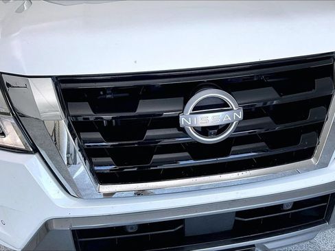 Used 2024 Nissan Armada Platinum w/ Captain's Chairs Package RWD image 31