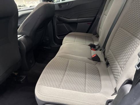 Used 2022 Ford Escape SE image 19