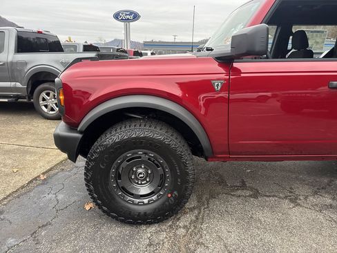 New 2025 Ford Bronco 4-Door w/ Sasquatch Package AWD/4WD image 9