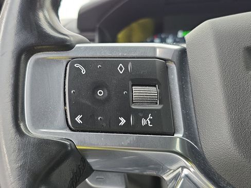 Used 2022 Land Rover Discovery S R-Dynamic image 17