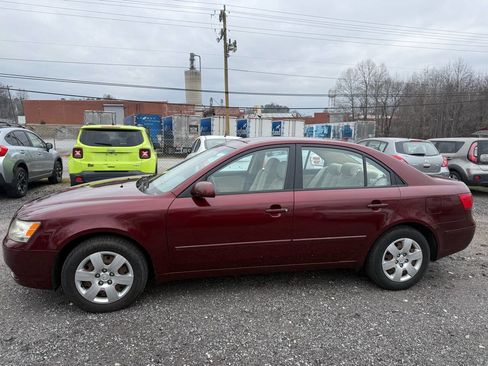 Used 2010 Hyundai Sonata GLS image 2