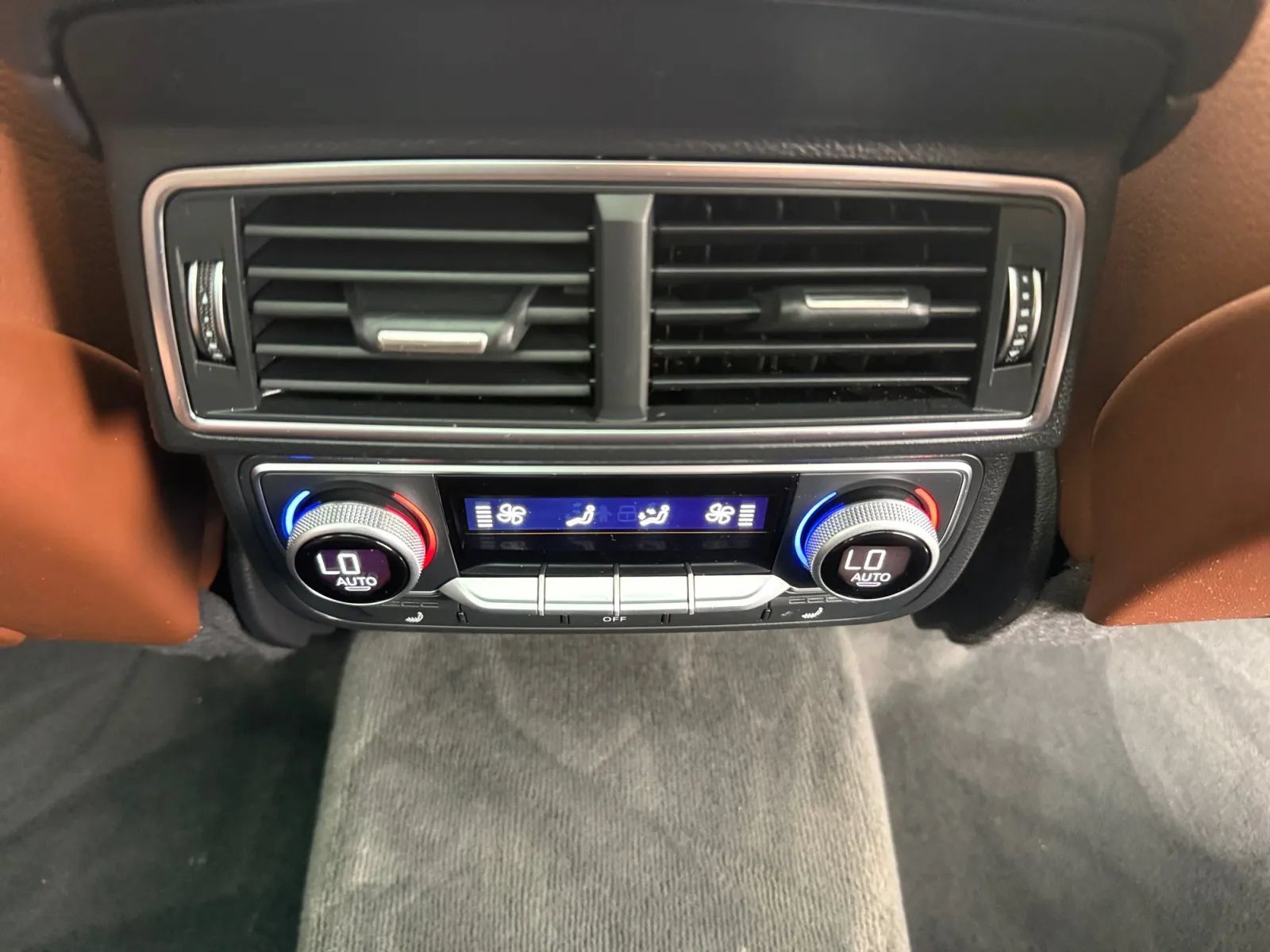 Used 2018 Audi Q7 3.0T Prestige w/ Prestige Package AWD/4WD image 24