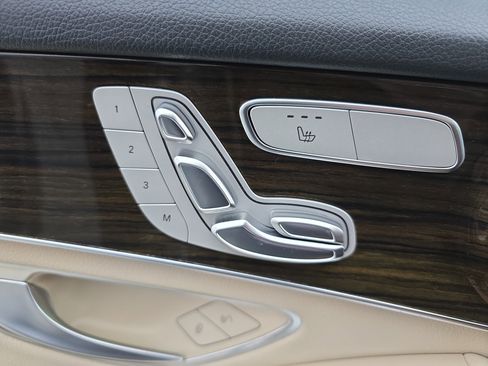 Certified 2021 Mercedes-Benz GLC 300 w/ Premium Package image 29