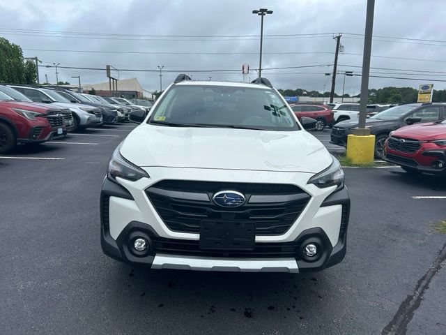 Used 2025 Subaru Outback Limited AWD/4WD image 2