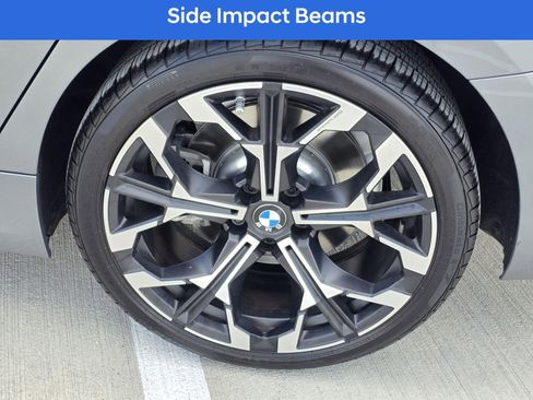 Used 2025 BMW 330i Sedan w/ Convenience Package image 31